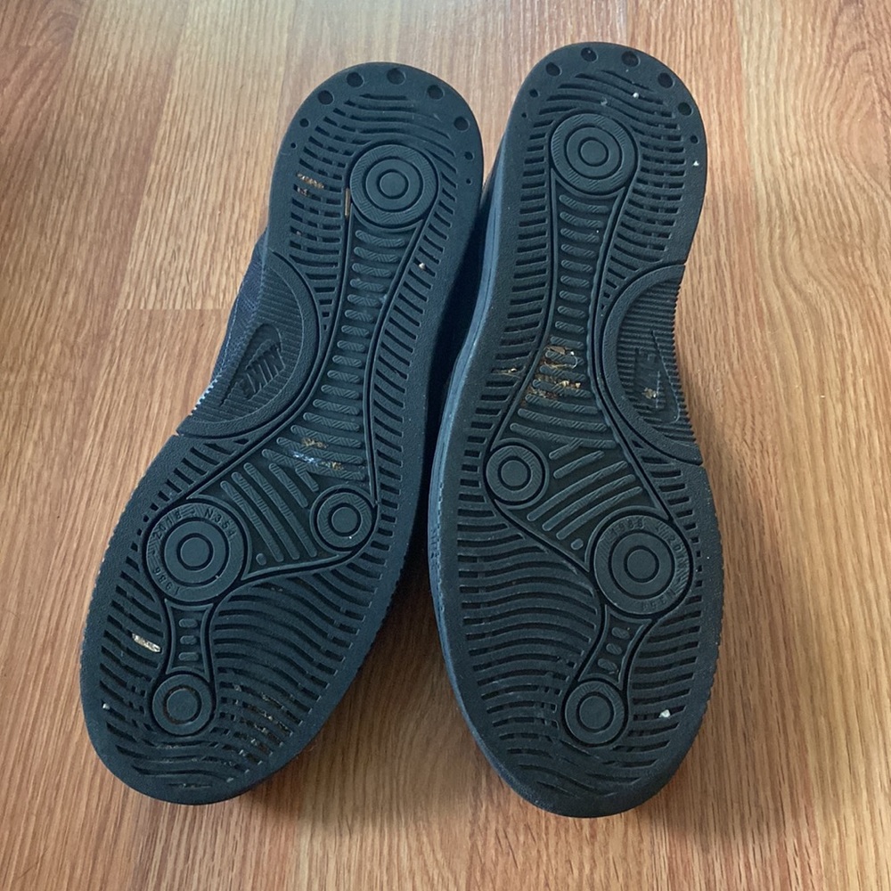Nike court shoes - Picture 6 of 6